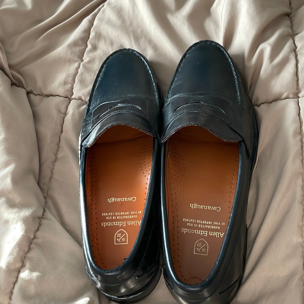 EUC Allen Edmonds Cavanaugh black loafers.